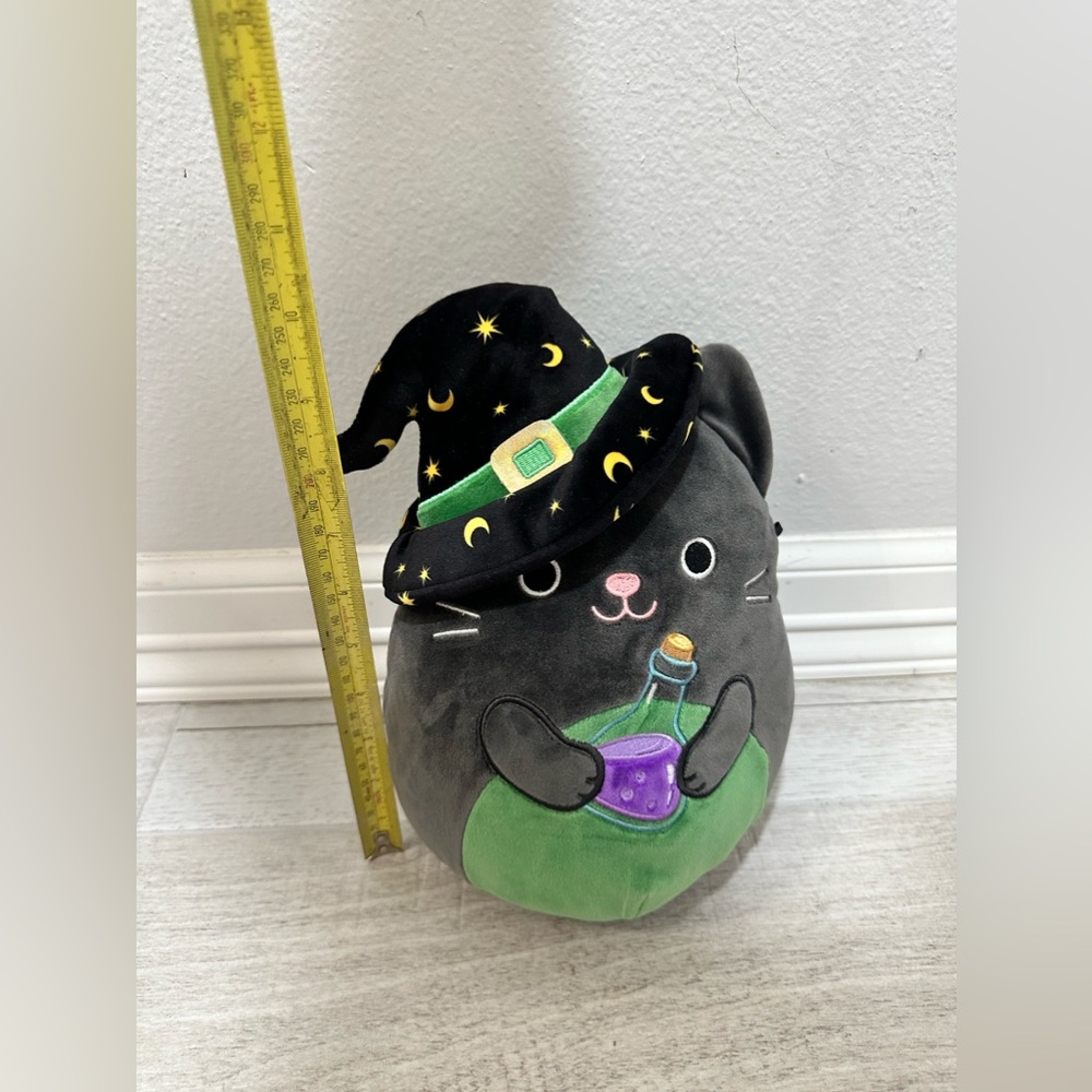 Squishmallows Cleo the Cat - Picture 2 of 5